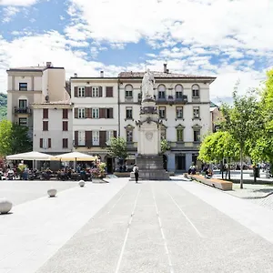 Shades Of With Private Terrace By Rent , Como Italy